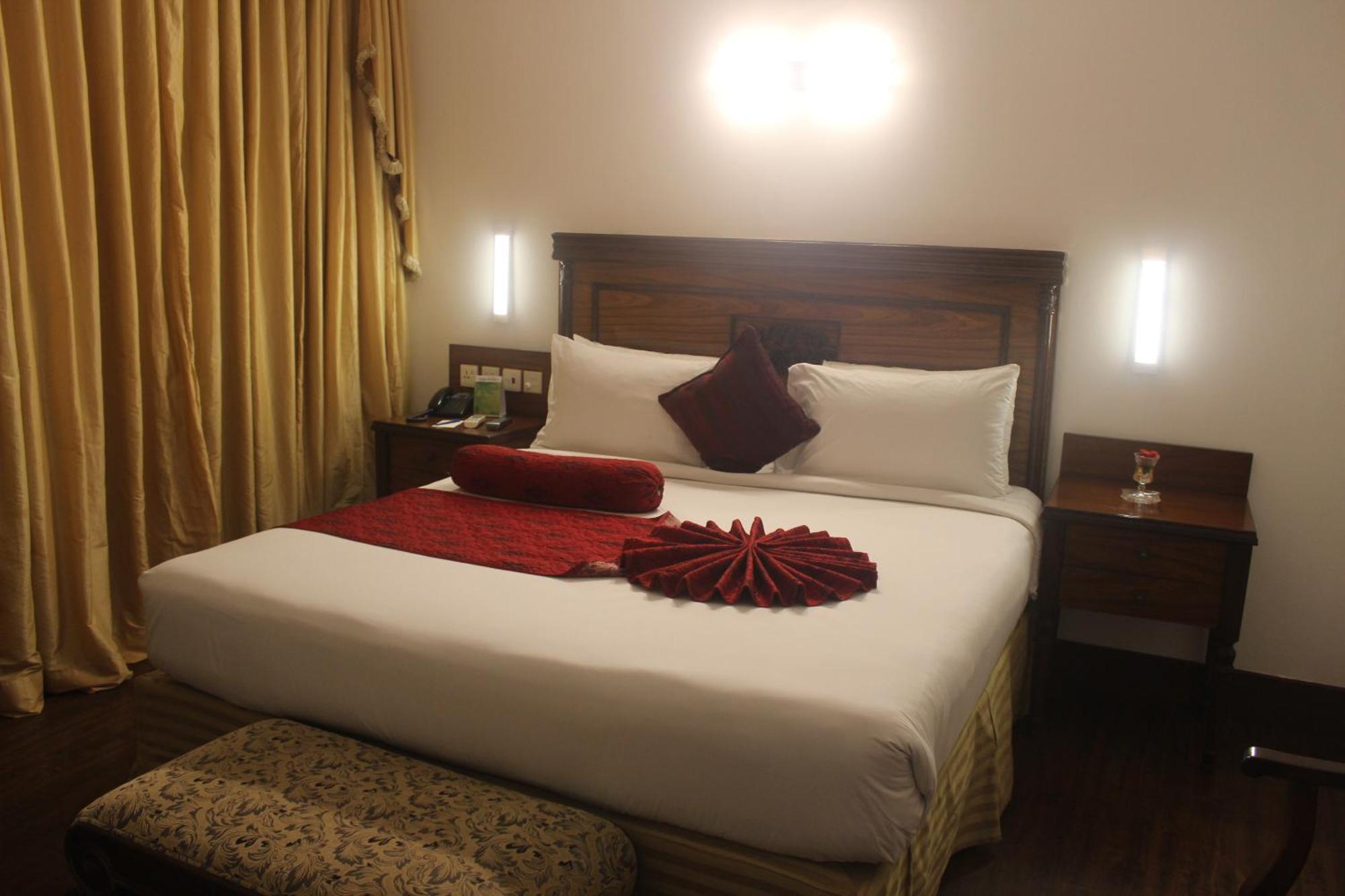 Hotel Mehran Карачи Экстерьер фото