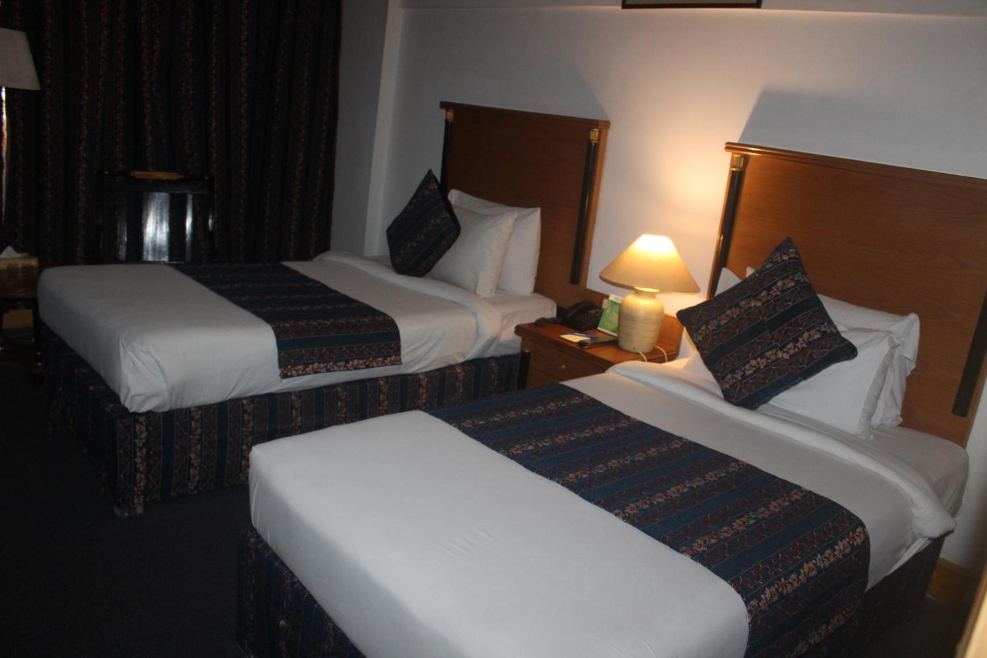 Hotel Mehran Карачи Экстерьер фото