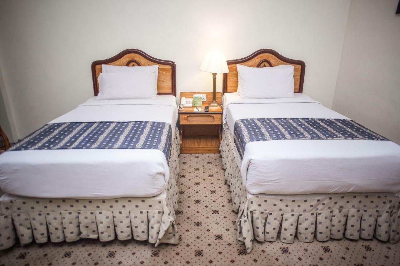 Hotel Mehran Карачи Экстерьер фото